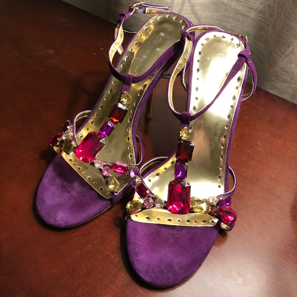 Gorgeous BCBG purple gold rhinestone heels 7.5